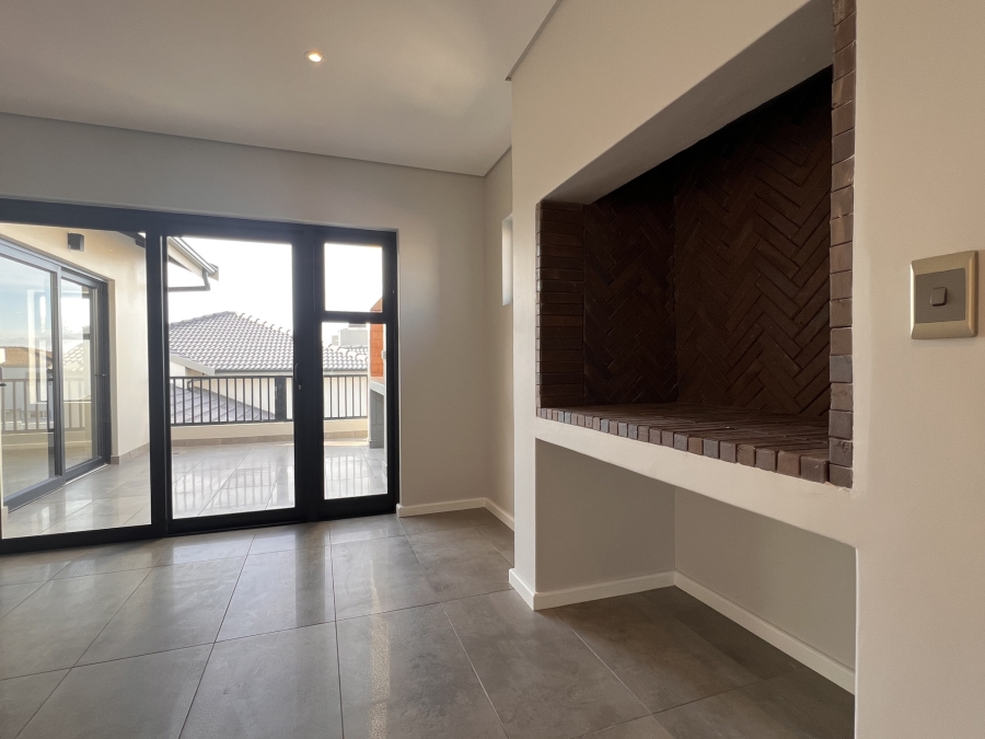 3 Bedroom Property for Sale in Country Club Western Cape